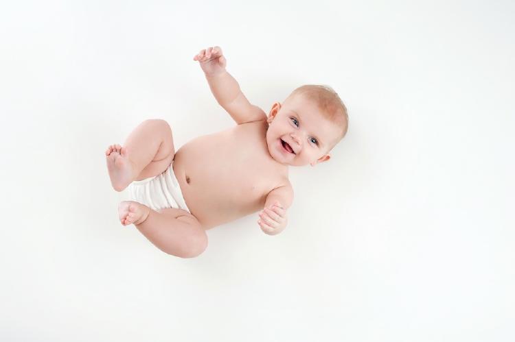 DESARROLLO PSICOMOTOR BEBE RIENDO DESARROLLO PSICOMOTOR BEBE RIENDO