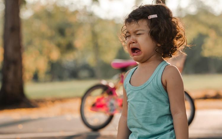 niña con rabieta